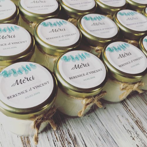 Cadeaux invités de mariage, mini bougies parfumées personnalisées eucalyptus feuillage