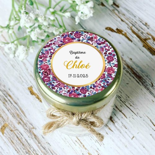 Bougie baptême personnalisée motif Liberty prune et fuchsia