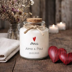 Bougie parfumée personnalisée avec inscription Merci et cœur rouge, cadeau invité de mariage ou baptême, pot en verre avec bouchon en liège, fabriquée à la main en France.