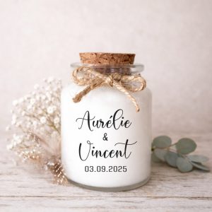 Bougie parfumée personnalisée au style romantique et élégant, cadeau invité de mariage, pot en verre avec bouchon en liège, fabriquée à la main en France.