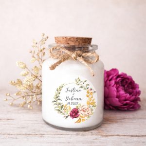 Bougie personnalisée mariage fleurs dorées avec ruban or, cadeau invité chic et automnal en cire de soja artisanale.