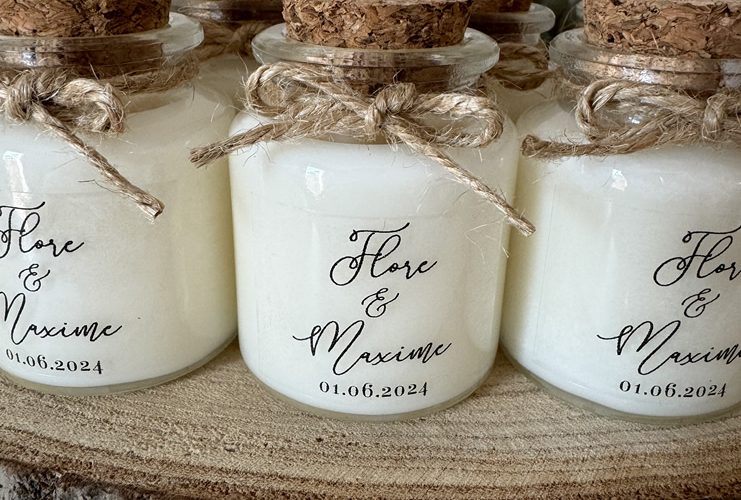 Bougies personnalisées mariage Flore et Maxime, cadeaux invités élégants