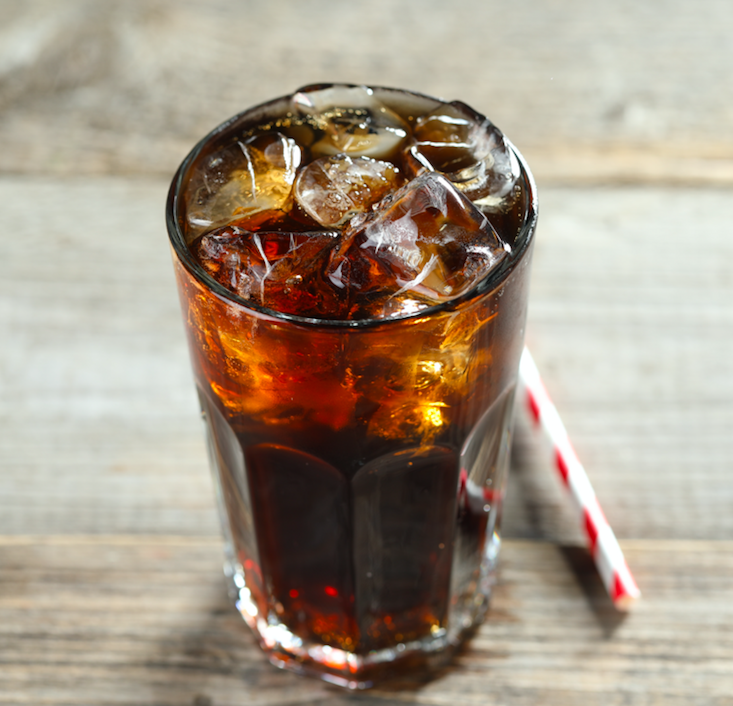 Verre de cola rétro inspirant la bougie parfumée Cola
